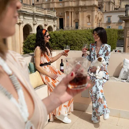 Aurispa 143 Con Piscina Centro * Ното